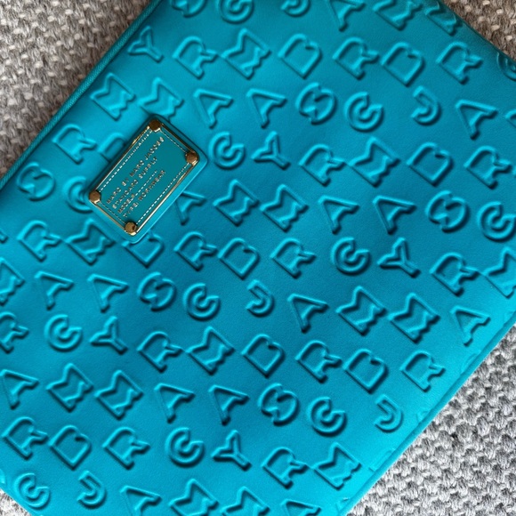 Marc Jacobs turquoise laptop neoprene sleeve - up to 15” - Picture 13 of 14